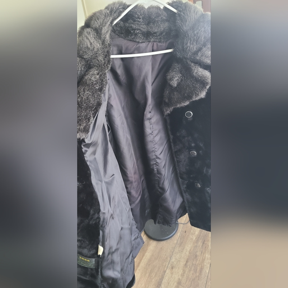 Vintage faux fur coat - Picture 10 of 16
